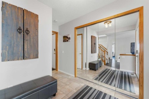 175 Macewan Park Circle Nw, Calgary, AB - Indoor Photo Showing Other Room
