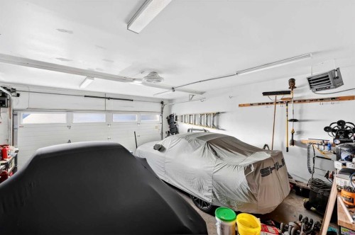 1336 Meadowbrook Drive Se, Airdrie, AB - Indoor Photo Showing Garage