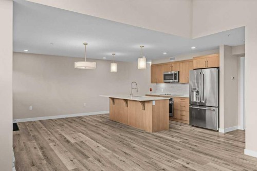 111-810 7Th Street, Canmore, AB - Indoor Photo Showing Kitchen