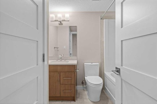 111-810 7Th Street, Canmore, AB - Indoor Photo Showing Bathroom