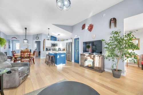 138 Westview Drive, Nanton, AB - Indoor Photo Showing Living Room