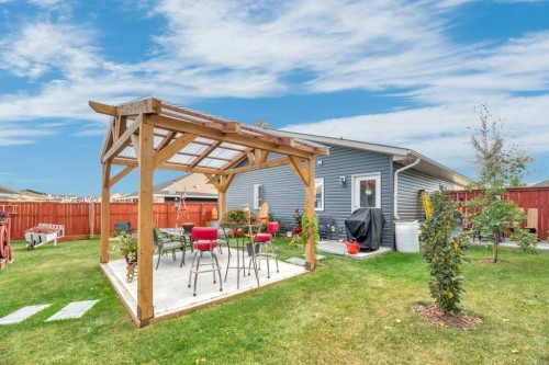138 Westview Drive, Nanton, AB - Outdoor