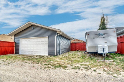 138 Westview Drive, Nanton, AB - Outdoor