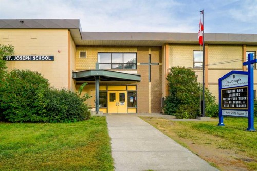 825 21 Avenue Nw, Calgary, AB - Outdoor