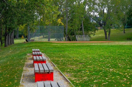 825 21 Avenue Nw, Calgary, AB - Outdoor