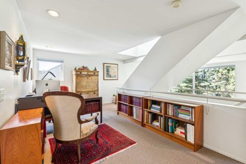 914 7A Street Nw, Calgary, AB - Indoor Photo Showing Other Room