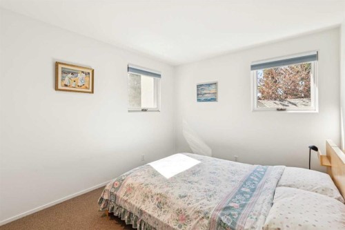 914 7A Street Nw, Calgary, AB - Indoor Photo Showing Bedroom