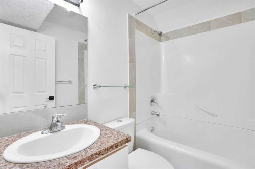 35 Taralea Place Ne, Calgary, AB - Indoor Photo Showing Bathroom
