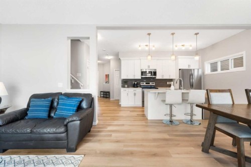 13 Walcrest Way Se, Calgary, AB - Indoor