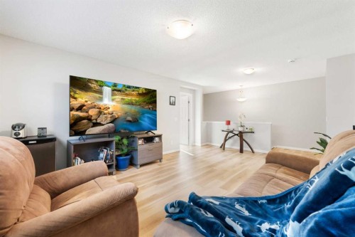 13 Walcrest Way Se, Calgary, AB - Indoor Photo Showing Living Room