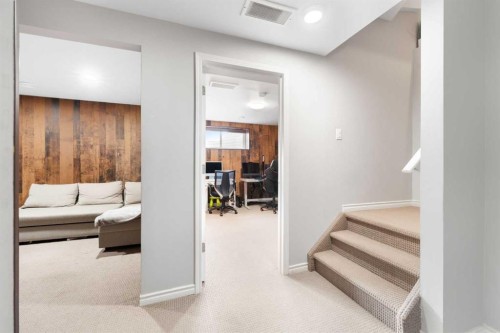13 Walcrest Way Se, Calgary, AB - Indoor Photo Showing Other Room