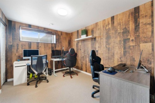 13 Walcrest Way Se, Calgary, AB - Indoor Photo Showing Office