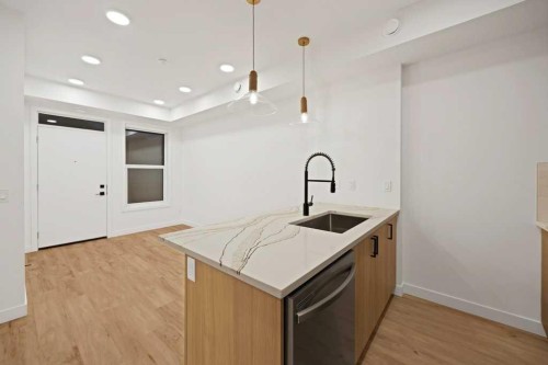 572 Seton Circle, Calgary, AB - Indoor Photo Showing Kitchen With Upgraded Kitchen