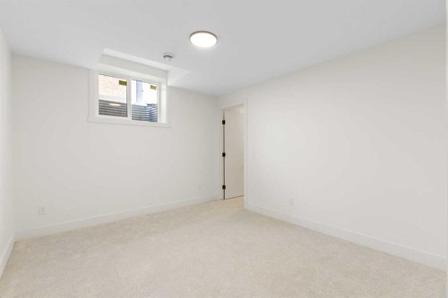 26 St Andrews Close, Lyalta, AB - Indoor Photo Showing Other Room