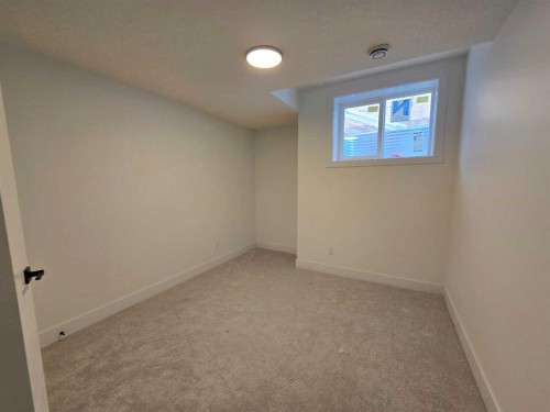 24 St Andrews Close, Lyalta, AB - Indoor Photo Showing Other Room