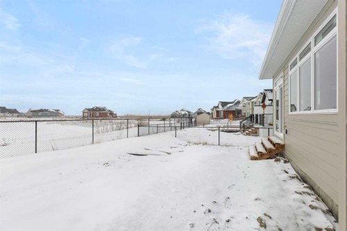 24 St Andrews Close, Lyalta, AB - Outdoor