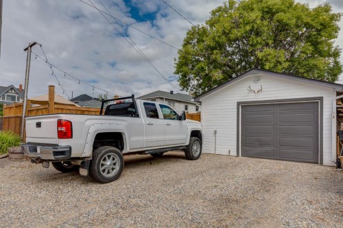 817 17 Avenue Se, Calgary, AB - Outdoor