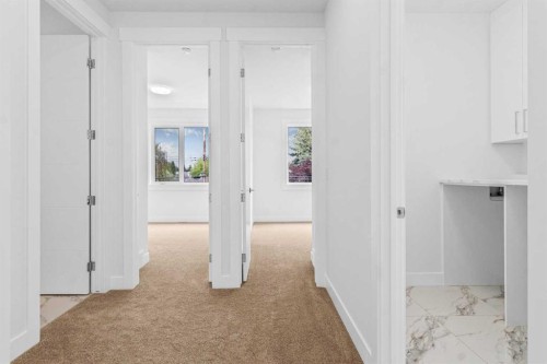 430 33 Avenue Nw, Calgary, AB - Indoor Photo Showing Other Room