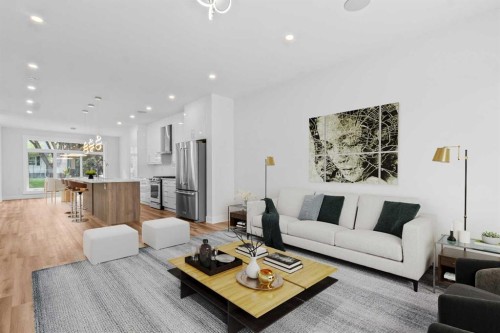 430 33 Avenue Nw, Calgary, AB - Indoor Photo Showing Living Room