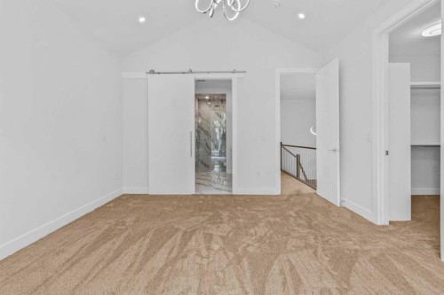 430 33 Avenue Nw, Calgary, AB - Indoor Photo Showing Other Room