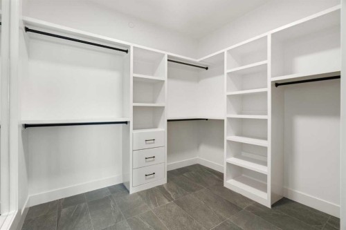 150 Muirfield Boulevard, Lyalta, AB - Indoor With Storage