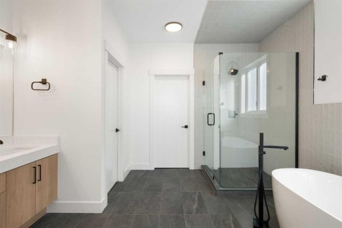 150 Muirfield Boulevard, Lyalta, AB - Indoor Photo Showing Bathroom