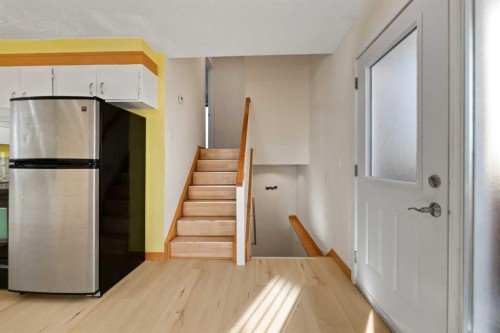 124 Falwood Crescent Ne, Calgary, AB - Indoor