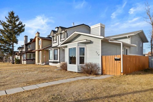 124 Falwood Crescent Ne, Calgary, AB - Outdoor