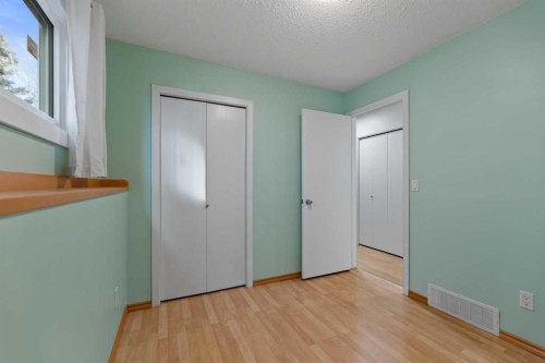 124 Falwood Crescent Ne, Calgary, AB - Indoor Photo Showing Other Room