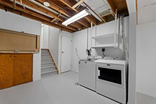 124 Falwood Crescent Ne, Calgary, AB - Indoor Photo Showing Other Room