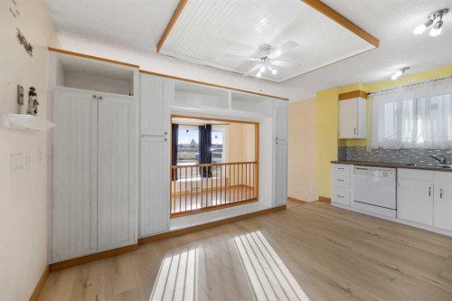 124 Falwood Crescent Ne, Calgary, AB - Indoor Photo Showing Kitchen