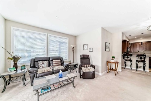 102-1005A Westmount Drive, Strathmore, AB - Indoor Photo Showing Living Room