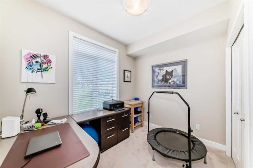 102-1005A Westmount Drive, Strathmore, AB - Indoor Photo Showing Office