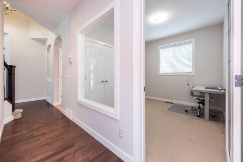 35 Aspen Stone Way Sw, Calgary, AB - Indoor