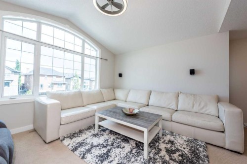 35 Aspen Stone Way Sw, Calgary, AB - Indoor Photo Showing Living Room