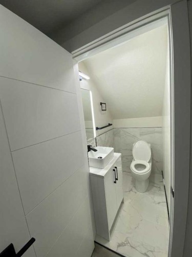 35 Aspen Stone Way Sw, Calgary, AB - Indoor