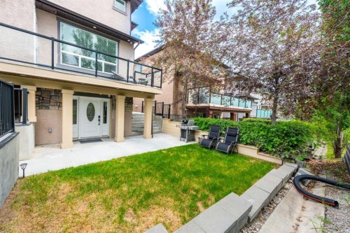 35 Aspen Stone Way Sw, Calgary, AB - Outdoor