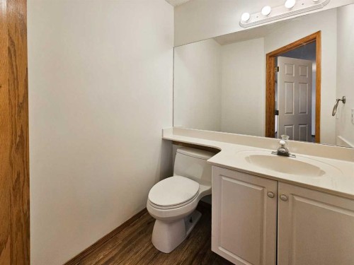 112 Harvest Oak Circle Ne, Calgary, AB - Indoor Photo Showing Bathroom