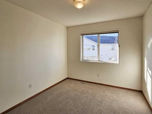 112 Harvest Oak Circle Ne, Calgary, AB - Indoor Photo Showing Other Room