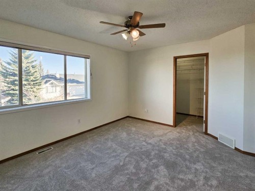 112 Harvest Oak Circle Ne, Calgary, AB - Indoor Photo Showing Other Room