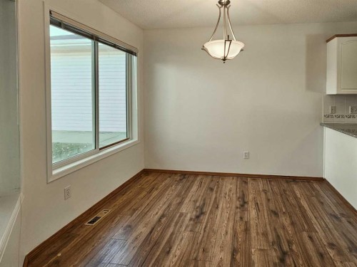 112 Harvest Oak Circle Ne, Calgary, AB - Indoor Photo Showing Other Room