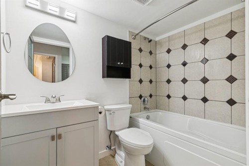 404-537 14 Avenue Sw, Calgary, AB - Indoor Photo Showing Bathroom