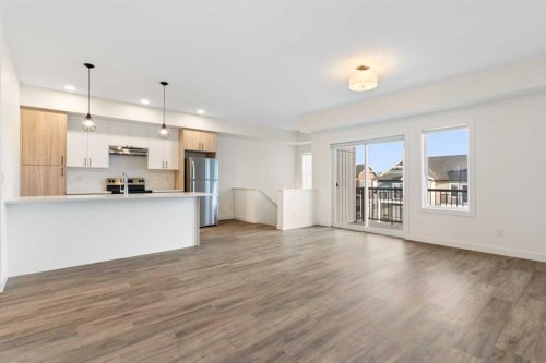 1803-24 Rivercrest Drive, Cochrane, AB - Indoor Photo Showing Kitchen