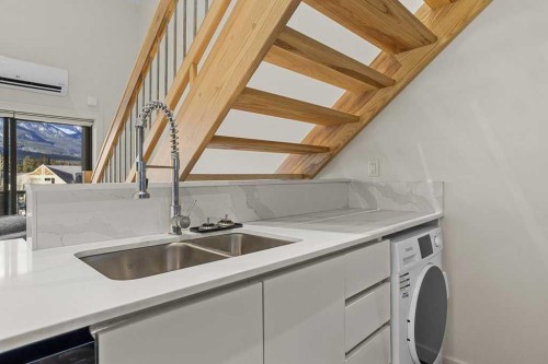 202B-1 Industrial Place, Canmore, AB - Indoor