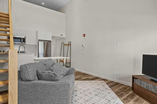 202B-1 Industrial Place, Canmore, AB - Indoor