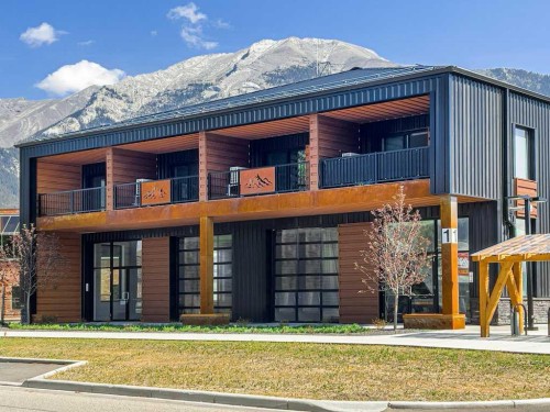 202B-1 Industrial Place, Canmore, AB - Outdoor