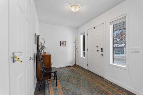 4382 Elgin Avenue Se, Calgary, AB - Indoor Photo Showing Other Room