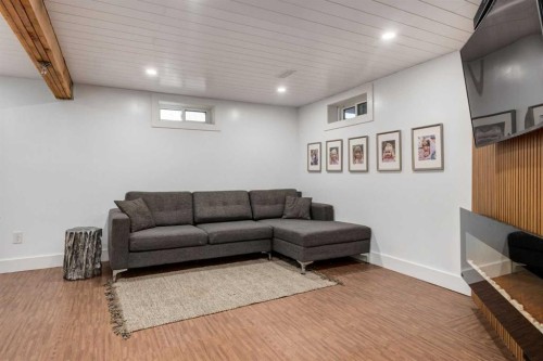 2539 Chicoutimi Drive Nw, Calgary, AB - Indoor Photo Showing Basement