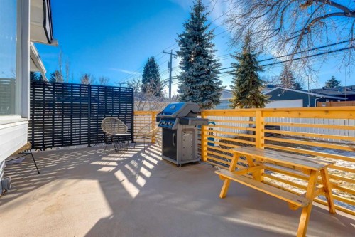 2539 Chicoutimi Drive Nw, Calgary, AB - Outdoor