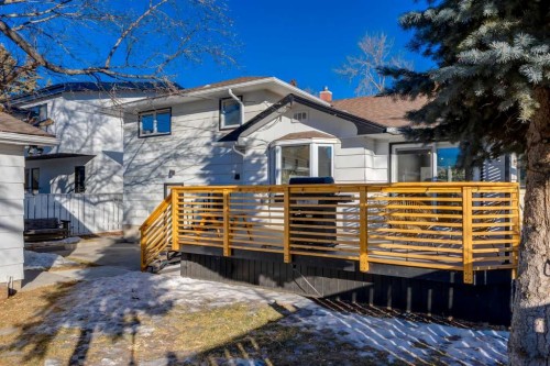 2539 Chicoutimi Drive Nw, Calgary, AB - Outdoor